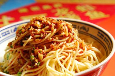 夏季小吃涼面培訓(xùn)哪里有？清爽可口令食客流連忘返